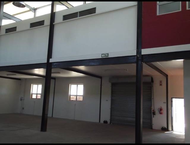 507M² WAREHOUSE RENTED IN CAPRICORN